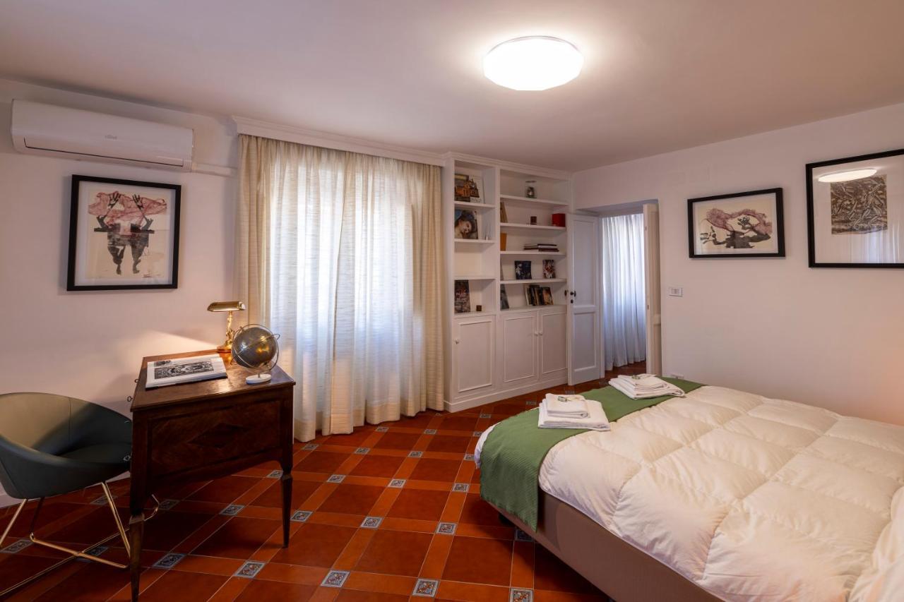 Parlamento Luxury Apartment Рим Екстер'єр фото