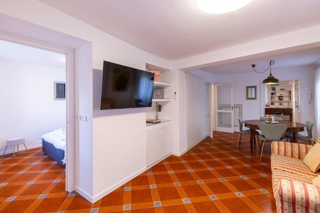 Parlamento Luxury Apartment Рим Екстер'єр фото