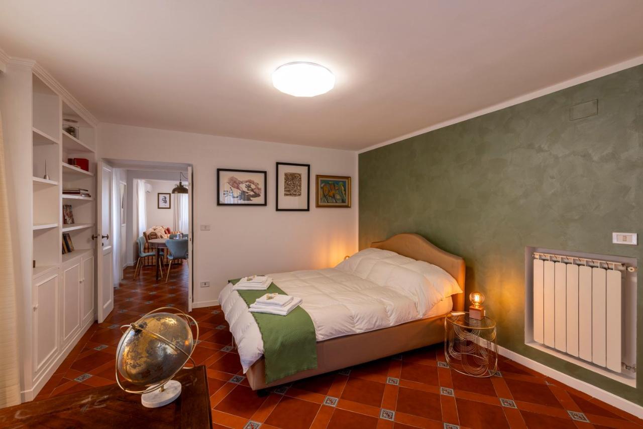Parlamento Luxury Apartment Рим Екстер'єр фото