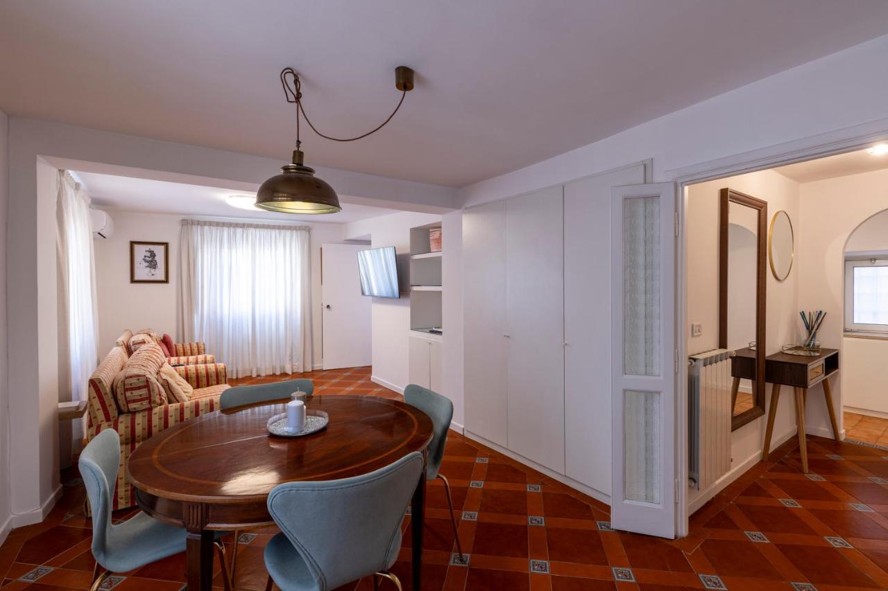 Parlamento Luxury Apartment Рим Екстер'єр фото